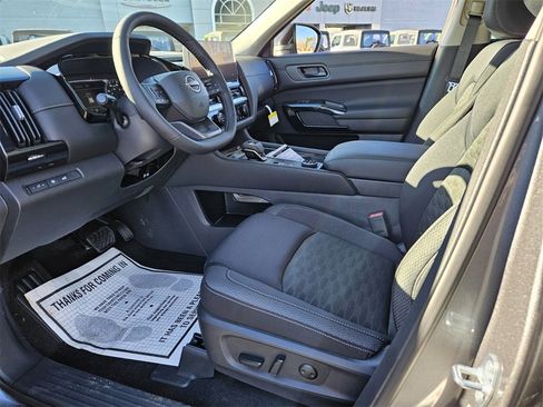 New 2026 Nissan Pathfinder SV image 4