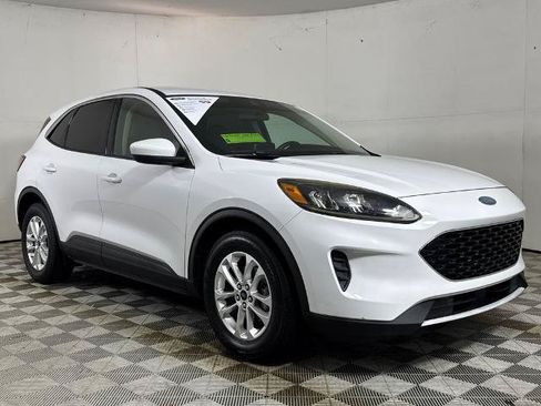 Certified 2020 Ford Escape SE FWD image 1