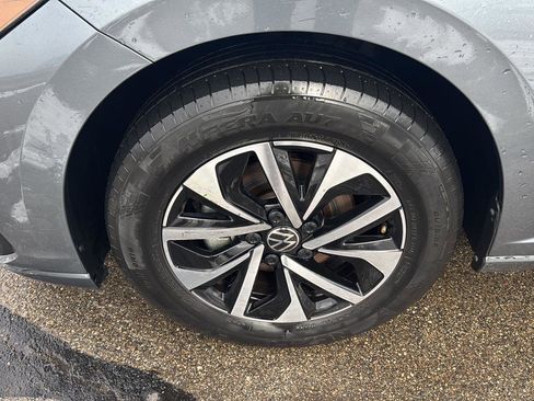 Used 2025 Volkswagen Jetta S image 9