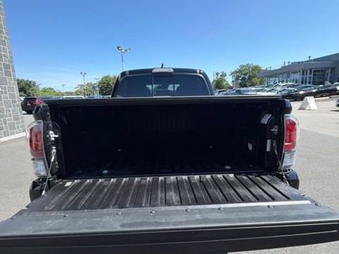 Used 2023 Toyota Tacoma Limited AWD/4WD image 8