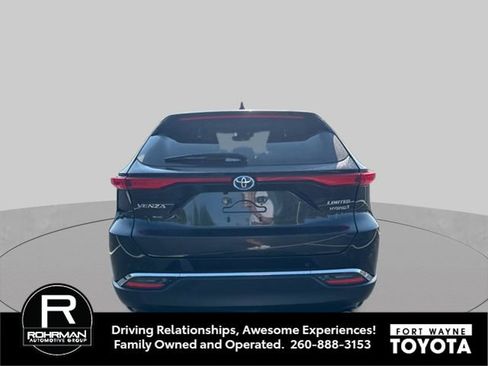 Used 2021 Toyota Venza Limited w/ Advanced Technology Package AWD/4WD image 3
