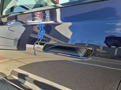 Used 2024 BMW 740i xDrive image 10