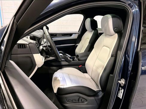 New 2026 Porsche Cayenne S AWD/4WD image 5
