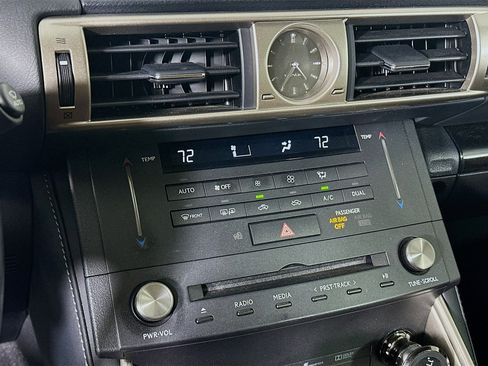 Used 2016 Lexus IS 200t 4dr Sdn w/ Navigation System Package image 23