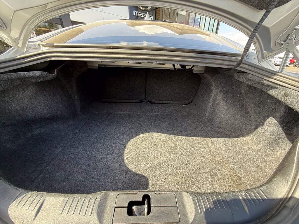 Used 2020 Ford Mustang Premium RWD image 8