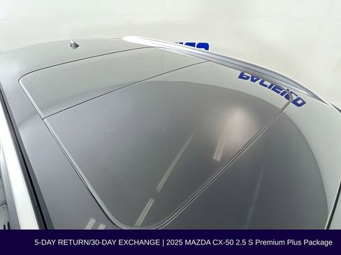 Used 2025 MAZDA CX-50 AWD 2.5 S w/ Weather Package image 17
