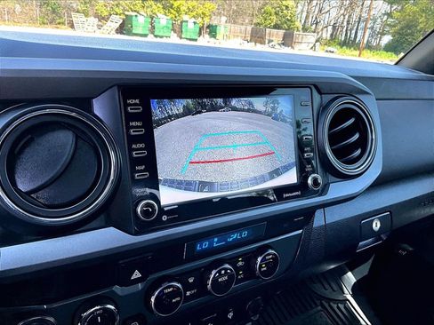 Used 2023 Toyota Tacoma TRD Off-Road w/ Technology Package image 24