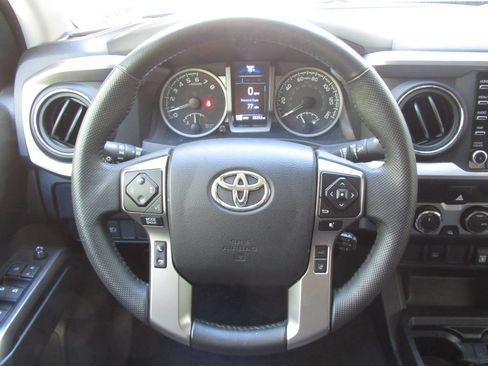 Certified 2023 Toyota Tacoma SR5 AWD/4WD image 25