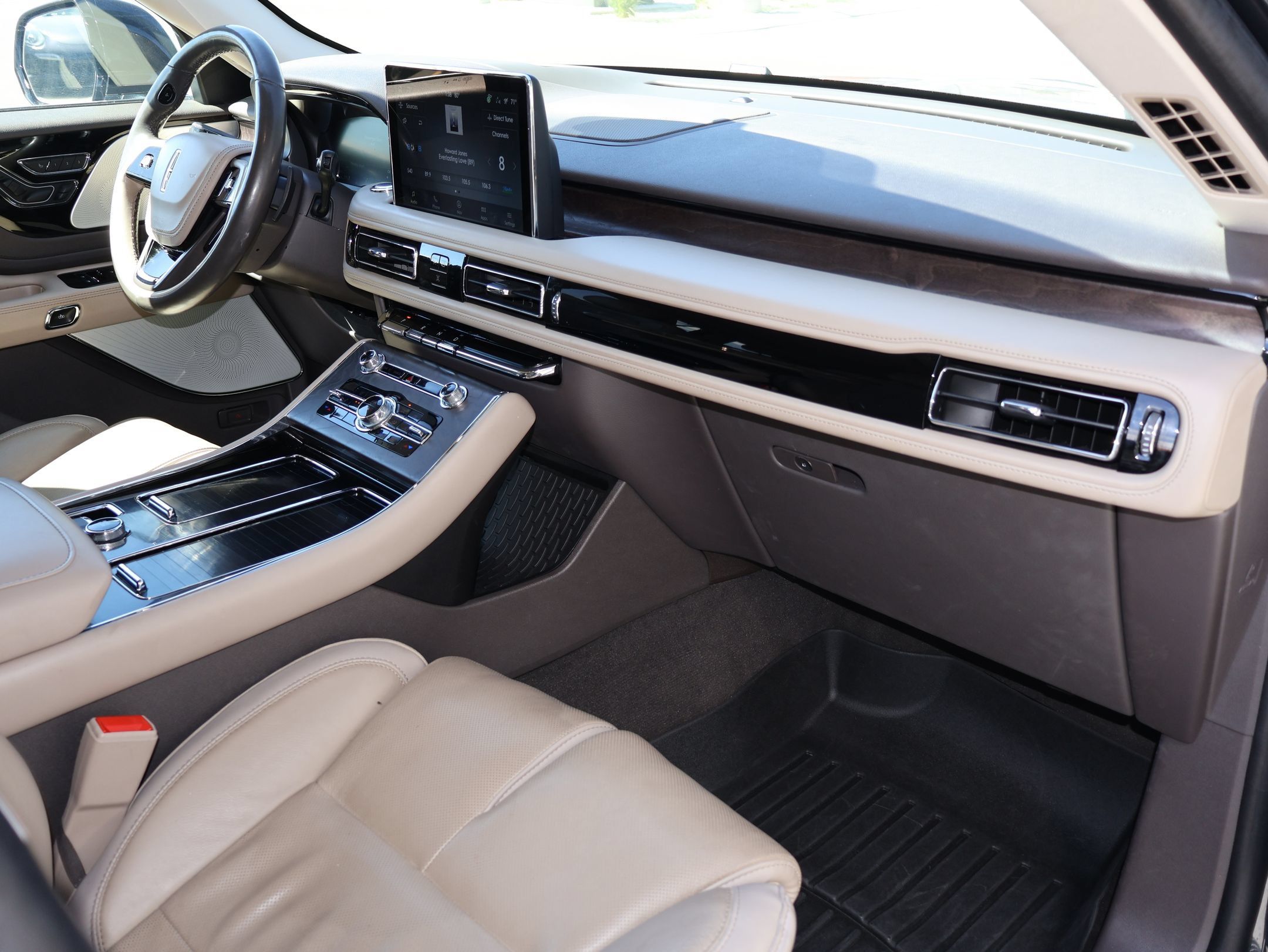 Used 2023 Lincoln Aviator Reserve w/ Equipment Group 201A AWD/4WD image 32
