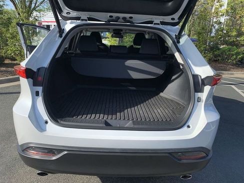 Certified 2023 Toyota Venza LE image 32