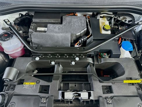 Used 2022 Volkswagen ID.4 Pro image 32