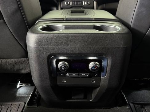 Used 2022 GMC Yukon AT4 AWD/4WD image 30