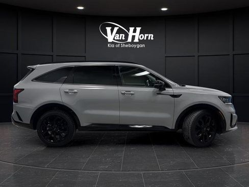 Used 2022 Kia Sorento SX image 2
