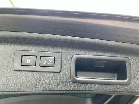 Used 2023 Subaru Forester Premium AWD/4WD image 11