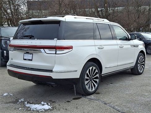 Used 2023 Lincoln Navigator Reserve image 6