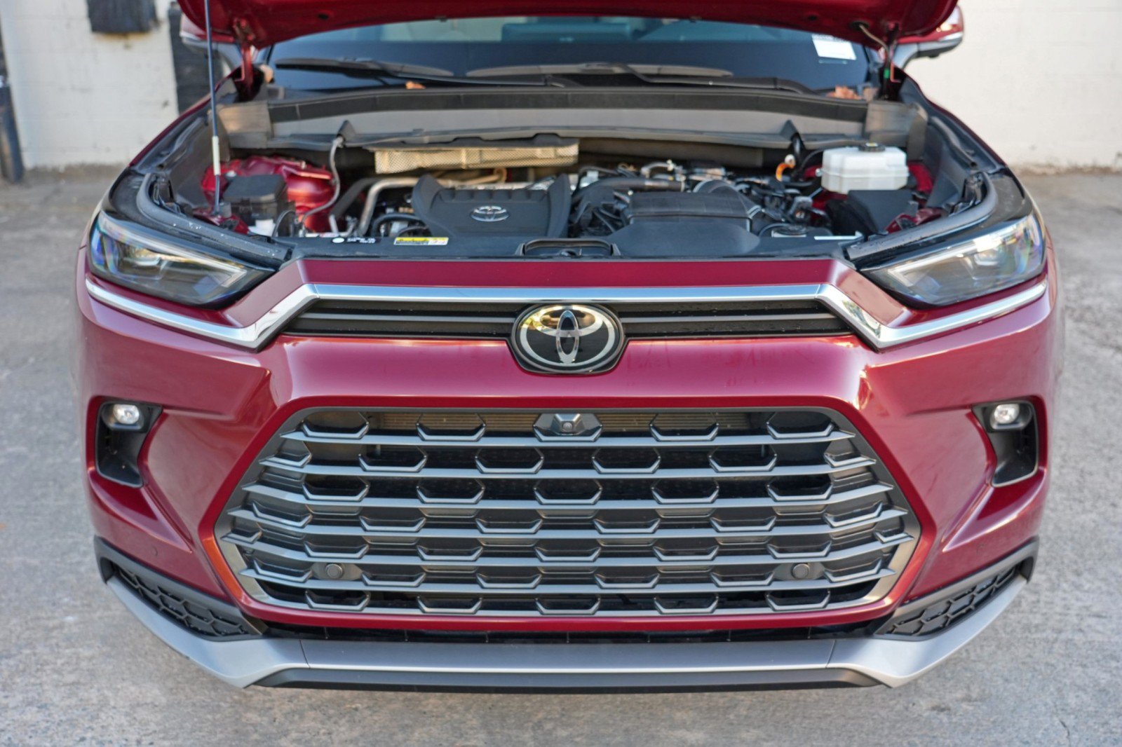 Used 2024 Toyota Grand Highlander AWD Hybrid image 8