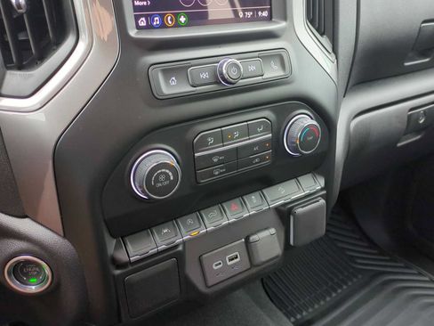 Used 2026 Chevrolet Silverado 1500 Custom Trail Boss w/ LPO, Dark Essentials Package AWD/4WD image 17