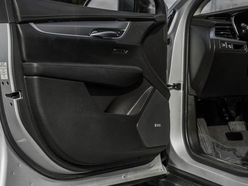 Used 2018 Cadillac XT5 Premium Luxury image 41