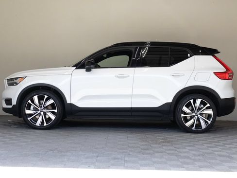 Used 2021 Volvo XC40 P8 Recharge w/ Advanced Package AWD/4WD image 7