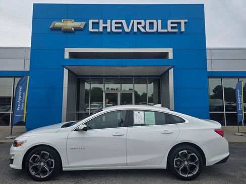 Used 2024 Chevrolet Malibu LT FWD image 2