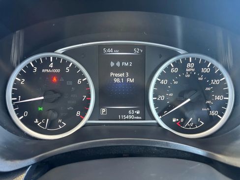 Used 2017 Nissan Sentra SV image 11