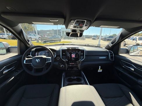 New 2026 RAM 1500 4x4 Crew Cab image 12