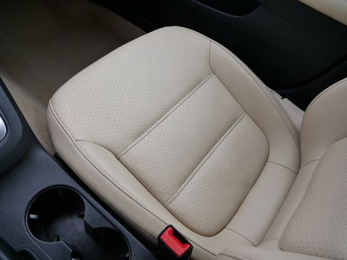 Used 2013 Volkswagen Jetta SE image 32