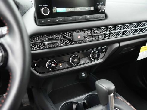 Used 2025 Honda HR-V Sport image 25
