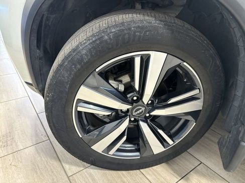 Used 2022 Nissan Rogue SL image 34