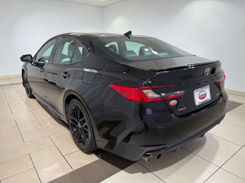 Certified 2025 Toyota Camry SE FWD image 3