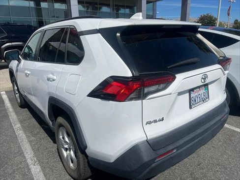 Certified 2021 Toyota RAV4 XLE AWD/4WD image 4