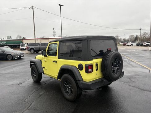 Used 2023 Jeep Wrangler Sport image 15