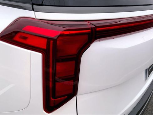 Used 2026 Kia Carnival SX w/ SX Dark Edition Package image 25