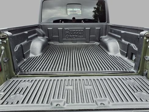 Used 2022 Jeep Gladiator Sport AWD/4WD image 24