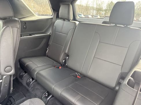 Used 2023 Chevrolet Traverse RS image 23