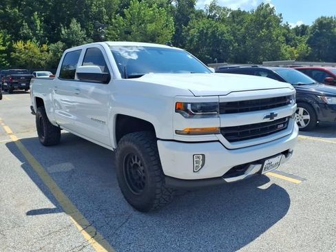 Used 2018 Chevrolet Silverado 1500 LT w/ All Star Edition AWD/4WD image 5
