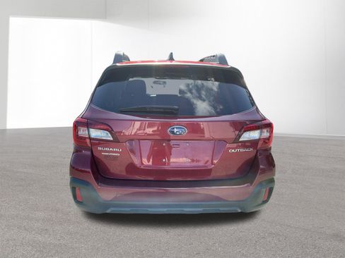 Used 2018 Subaru Outback 2.5i Premium w/ Protection Package #1 AWD/4WD image 4
