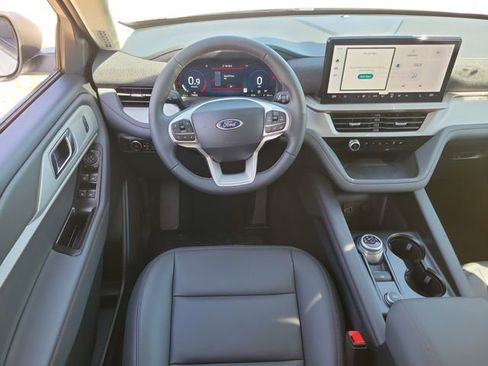 New 2026 Ford Explorer Active w/ Active Comfort Package image 7