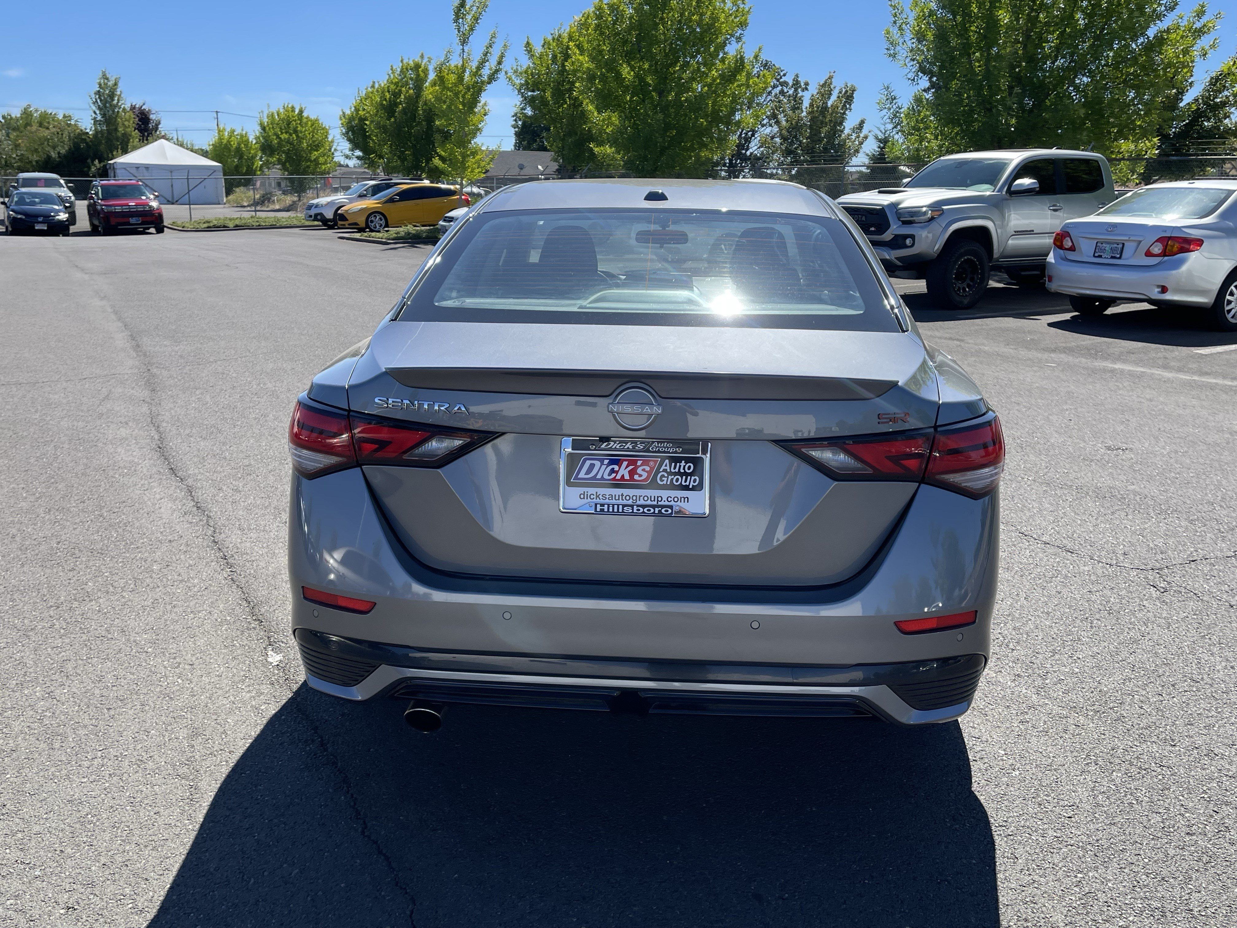 Used 2025 Nissan Sentra SR FWD image 4