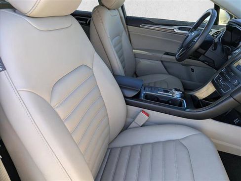 Used 2019 Ford Fusion SEL image 29