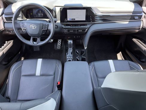 Used 2026 Toyota Camry SE FWD image 9