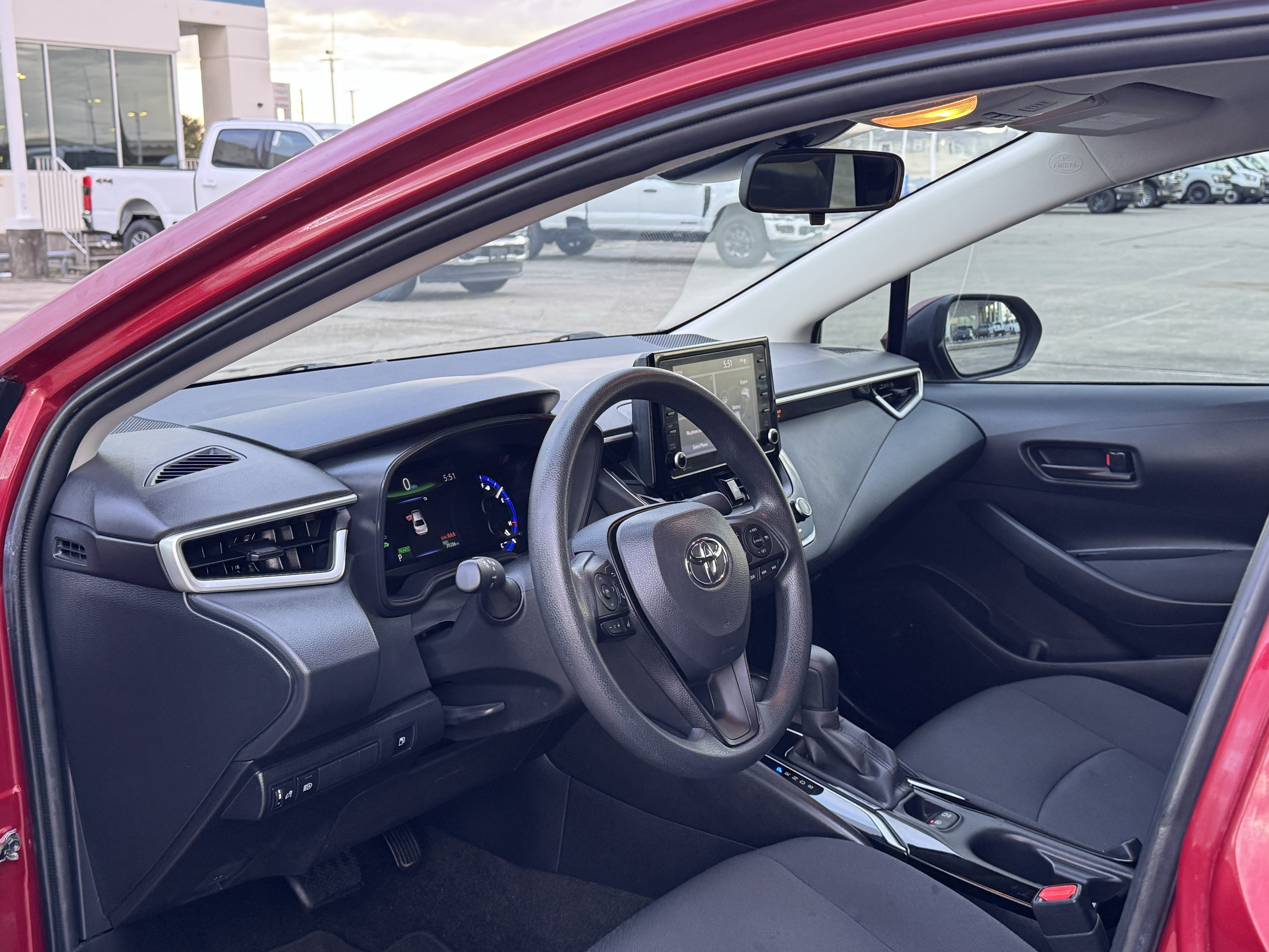 Used 2022 Toyota Corolla LE FWD image 15