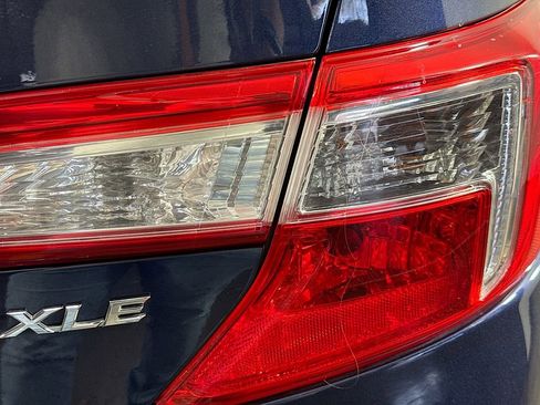 Used 2014 Toyota Camry XLE image 33