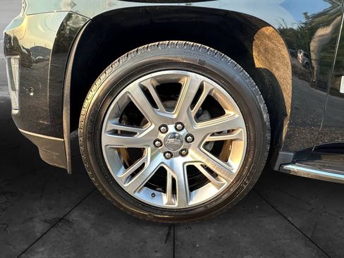 Used 2019 Cadillac Escalade Luxury RWD image 14