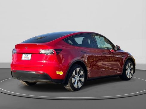 Used 2021 Tesla Model Y Long Range image 4