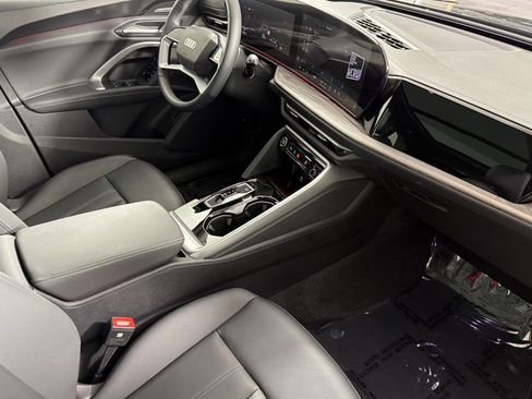 Used 2025 Audi Q5 Premium Plus w/ Premium Plus AWD/4WD image 15