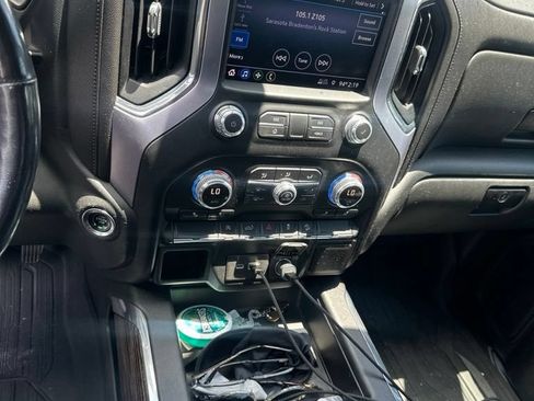 Used 2019 GMC Sierra 1500 Elevation w/ Elevation Value Package AWD/4WD image 5