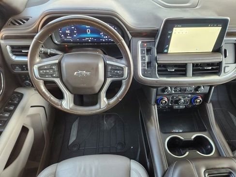 Used 2022 Chevrolet Tahoe Z71 w/ Luxury Package image 28