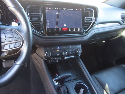 Used 2025 Dodge Durango GT image 19