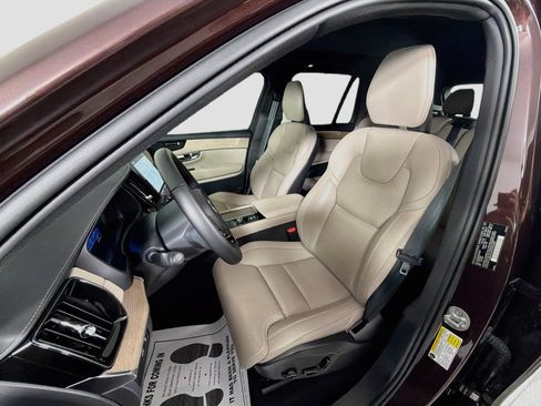 Certified 2025 Volvo XC90 T8 Ultra w/ Protection Package Premier AWD/4WD image 23